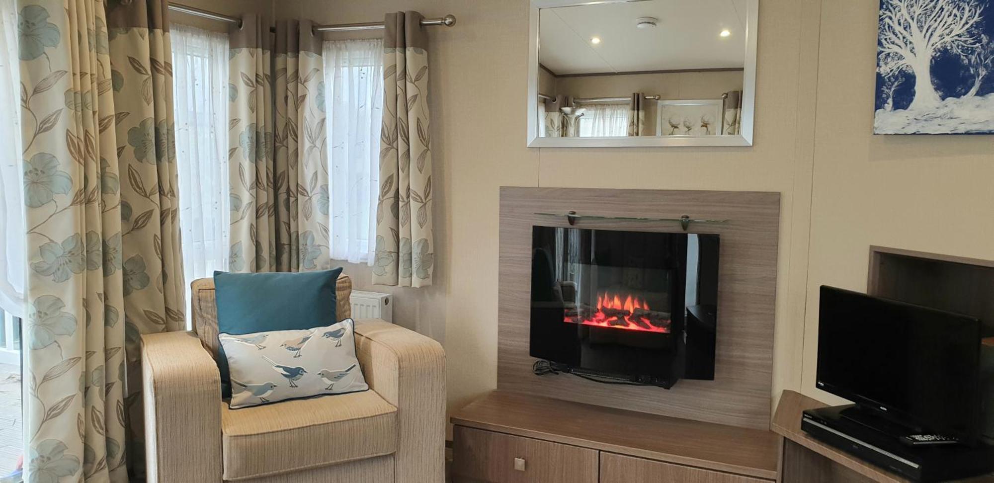 Lakeside Cotswold Holiday Home Cirencester Room photo