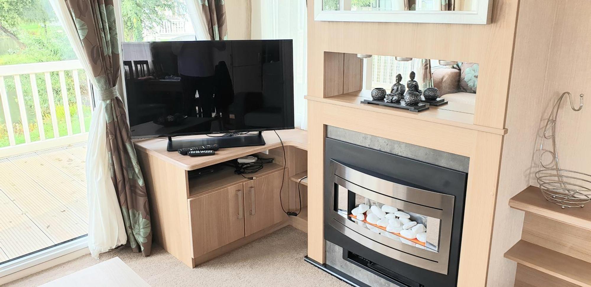 Lakeside Cotswold Holiday Home Cirencester Room photo